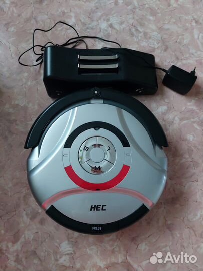 Робот пылесос HEC