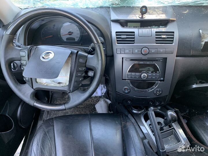 Детали салона Ssangyong Reston ll 2012г 2,7 XDI