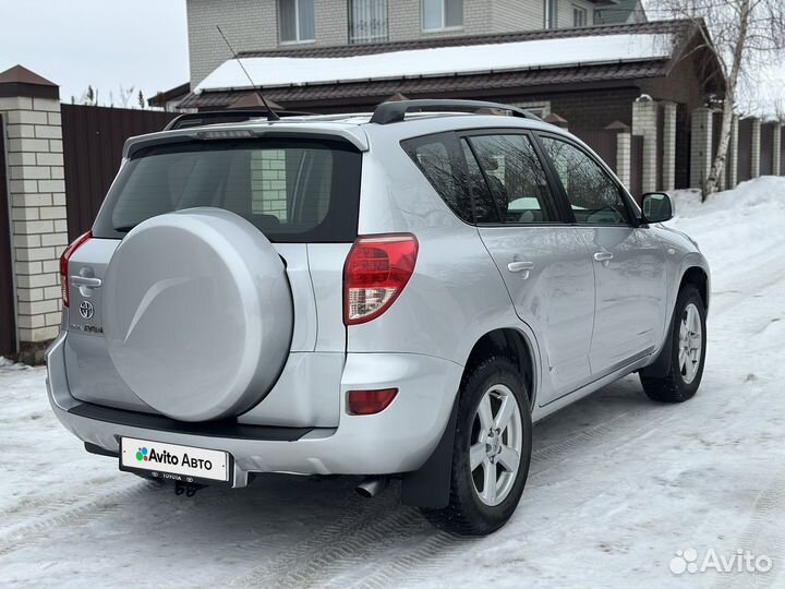 Toyota RAV4 2.0 AT, 2008, 198 000 км