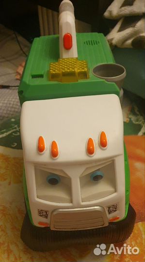 Грузовик мусоровоз