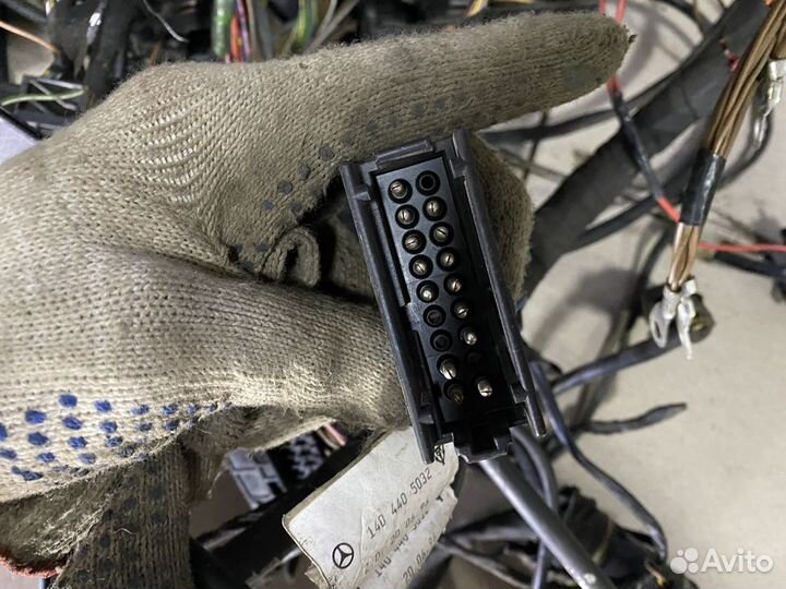 Проводка подкапотная Mercedes W140 S500