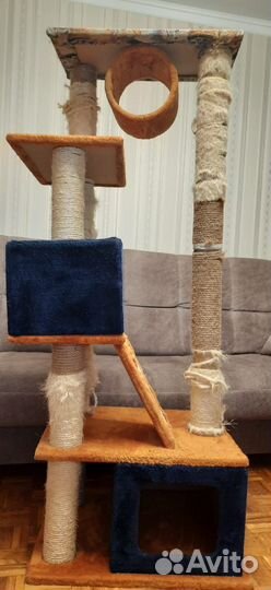 Домик для кошки с когтеточкой бу