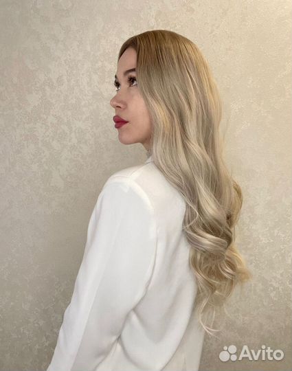 Парик блондинка пепельный локоны