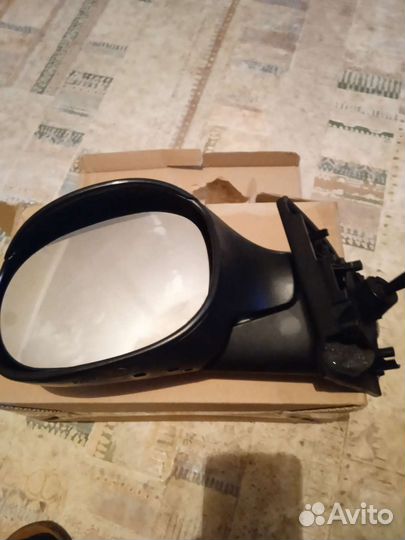 Зеркало левое заднего вида Ситроен с3