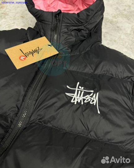 Пуховик Stussy 800 fill на руках