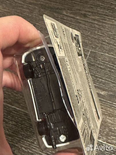 Hot wheels 1:64 honda civic белая