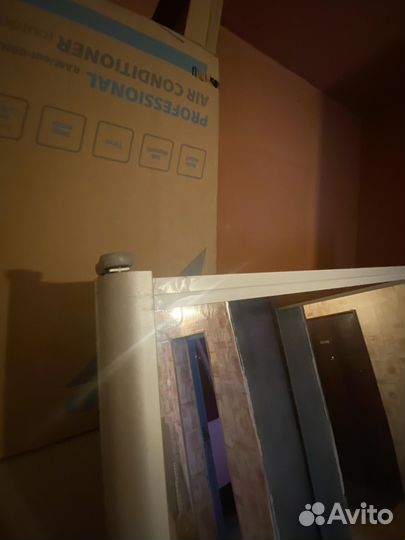 Зеркальные двери купе