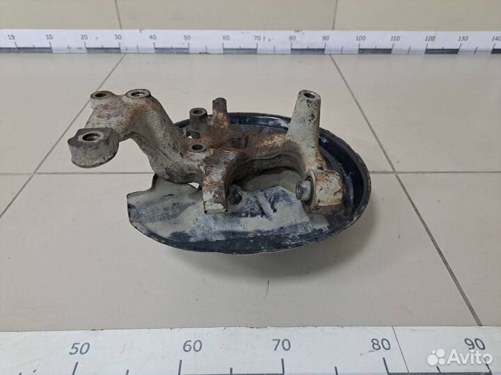 Б/У Кулак поворотный задний правый 1K0505436AE