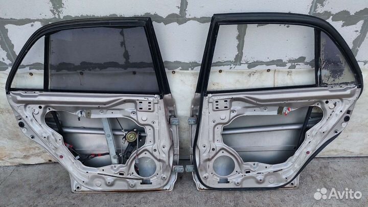 Двери Toyota Carina