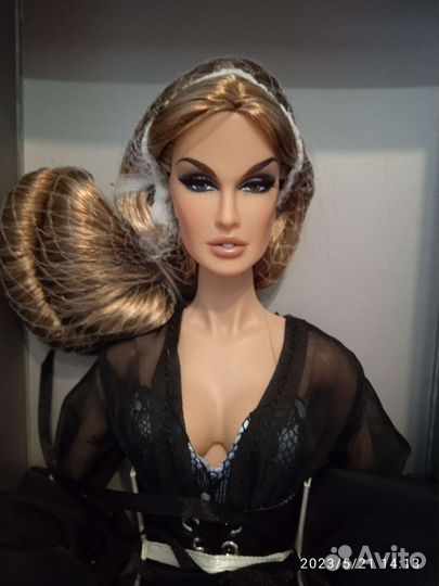 Integrity toys Dusk in Bloom Luchia Zadra