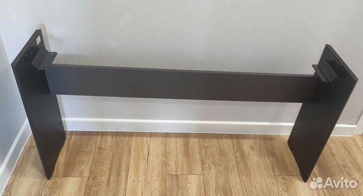 Оригинальная стойка для пианино Yamaha L85