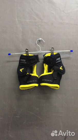 Easton RS Stealth размер Yth M