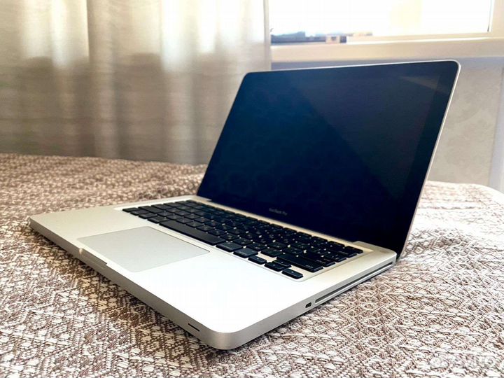 Надёжный, стильный MacBook Pro 13