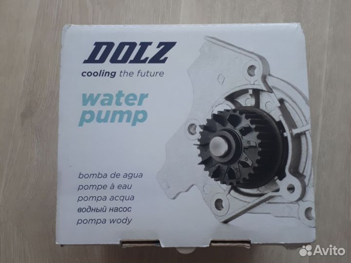 Продаю Помпу на Рено Логан