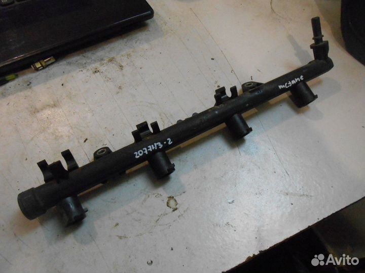 Рейка топливная (рампа) (Renault Megane)