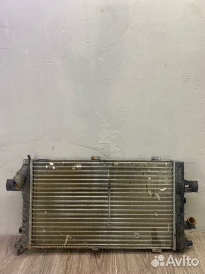 Радиатор двс Opel Zafira B Z19DTH