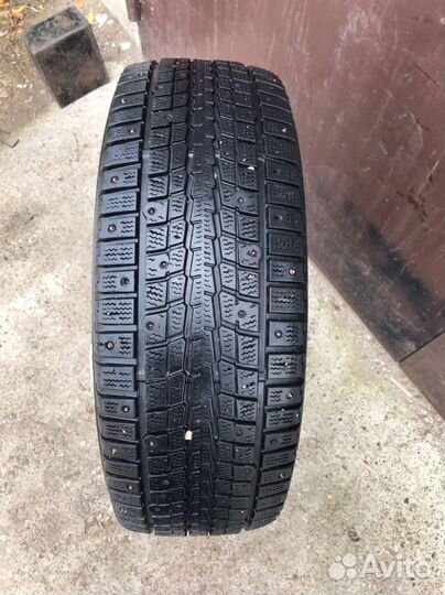 Dunlop SP Winter Ice 01 215/65 R16