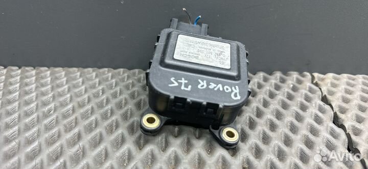 Моторчик заслонки печки Rover 75 2002 0132801150