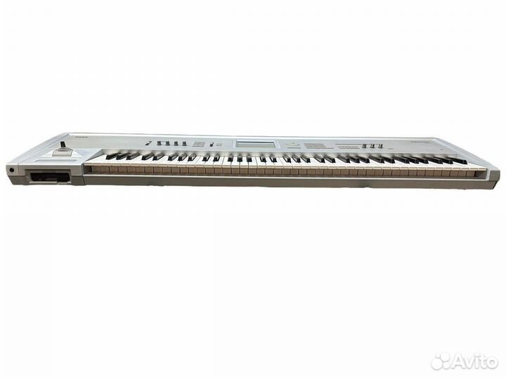 Korg korg triton pro Triton Pro 76 клавиш