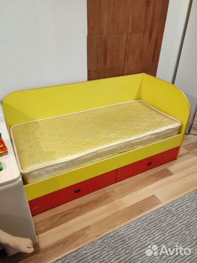 Продам детскую кроватку