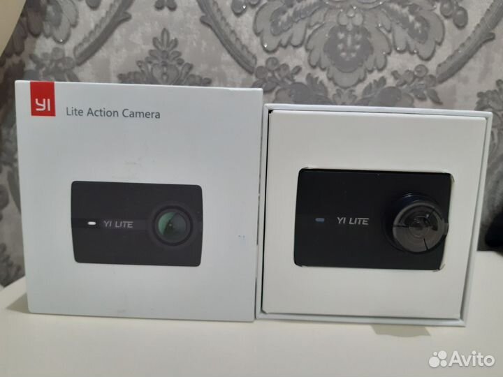Экшн камера Yi lite