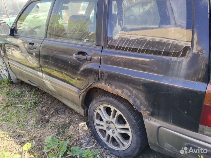Субару Форестер sf в разбор