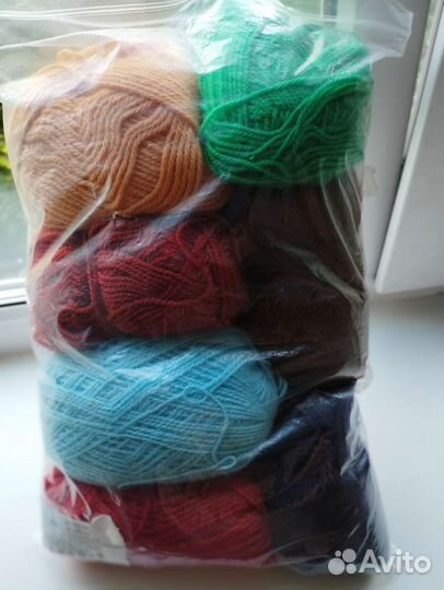 Ткацкий станок детский + пряжа+ 2 гобелена