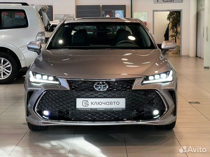 Toyota Avalon 2.5 AT, 2022
