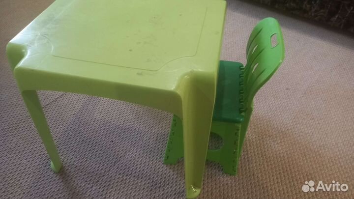 Детский стол и стул