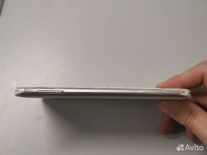Битый Wileyfox Swift 2 на запчасти