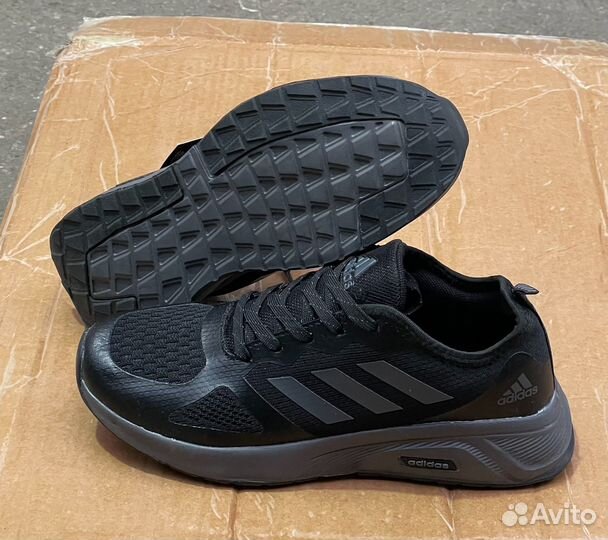 Кроссовки Adidas