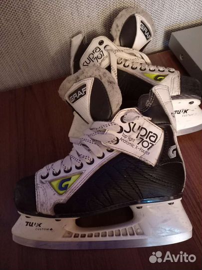 Коньки хоккейные