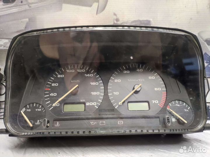 Панель приборов Volkswagen Golf 3