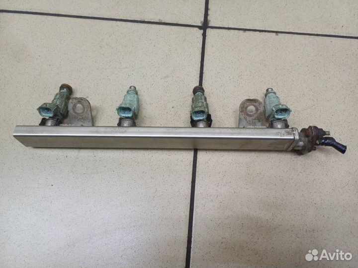 Рейка топливная (рампа) Kia Rio