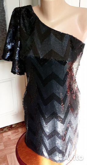 Платье короткое с пайетками