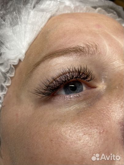 Модель на наращивание ресниц