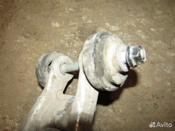 Рычаг задний нижний правый i40 2011