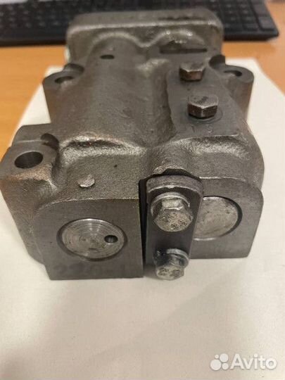 Корпус блока клапанов 64-12-409 64-12-203сп новый