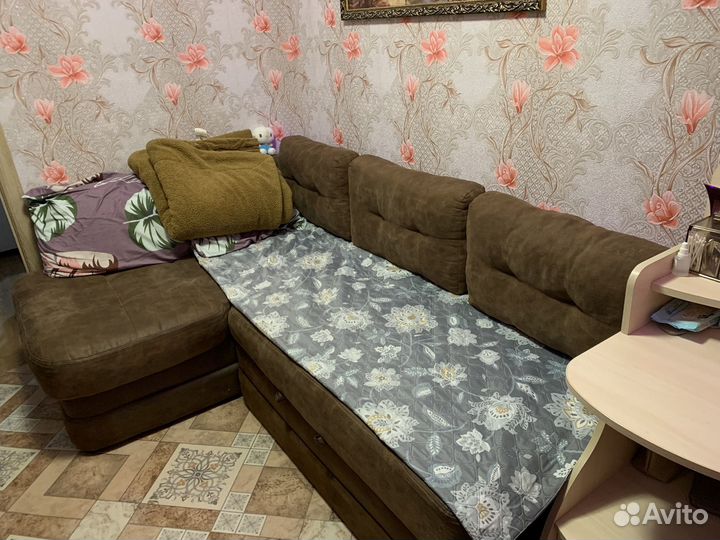 Диван бу, стенка бу, трюмо бу