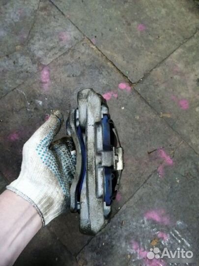 Суппорт тормозной передний правый УАЗ Patriot