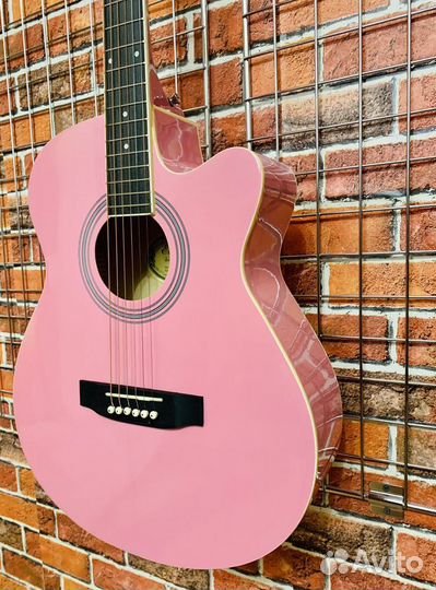 Гитара розовая + аксессуар
