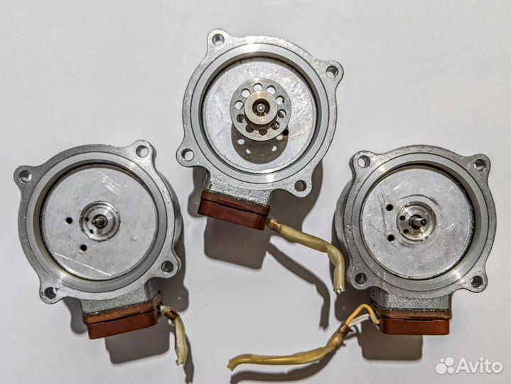 Реверсивный электродвигатель, 3шт. Цена за все