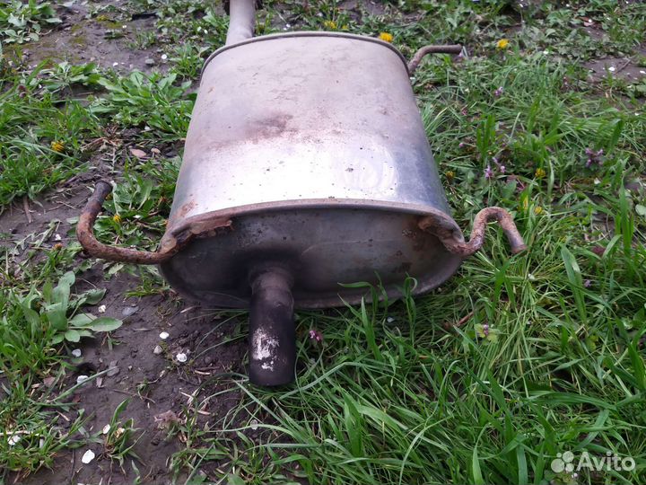 Задняя банка глушителя Nissan primera p11