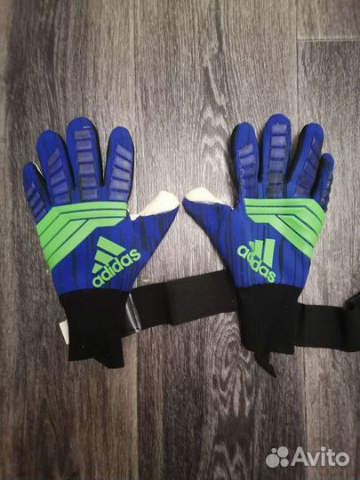 Вратарские перчатки adidas