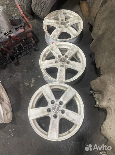 Toyota Corolla E150 Диски литые