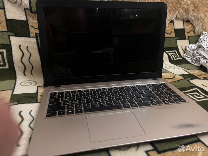 Ноутбук asus