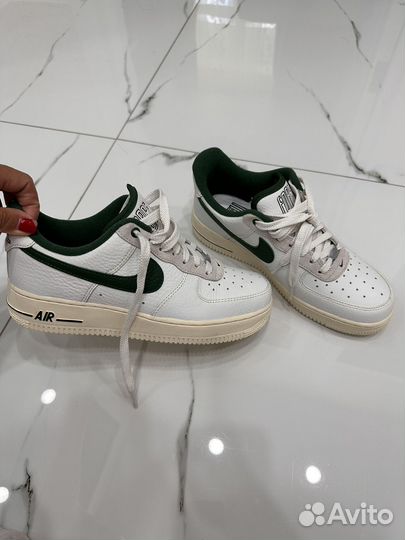 Кроссовки новые nike