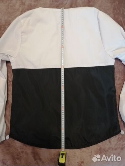 Ветровка женская