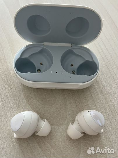 Samsung galaxy buds наушники