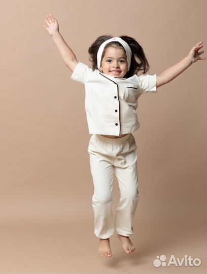 Детский костюм короткий рукав с брюками бежевый